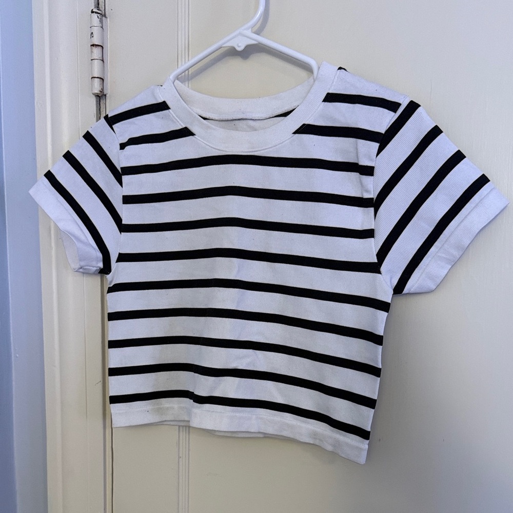 Black and White Striped Cropped T-Shirt